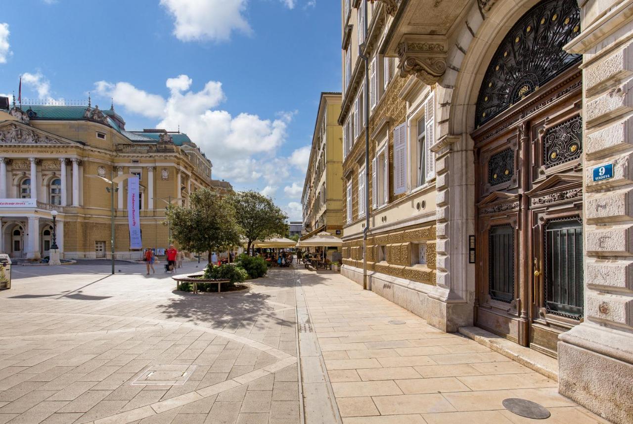 Art Teatro - Gustav Klimt Rijeka Exterior foto